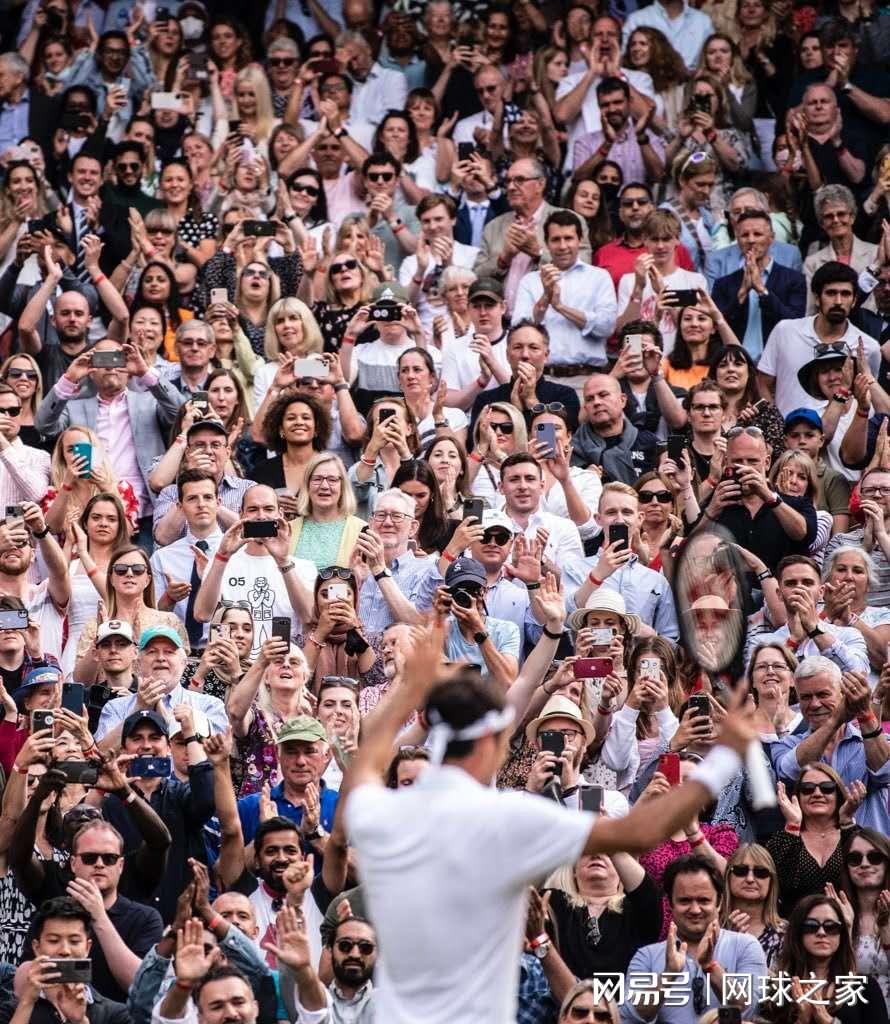 纳芙娜蒂洛, 至于男子巡, 埃弗特和小 纳芙娜蒂洛, 至于男子巡, 埃弗特和小