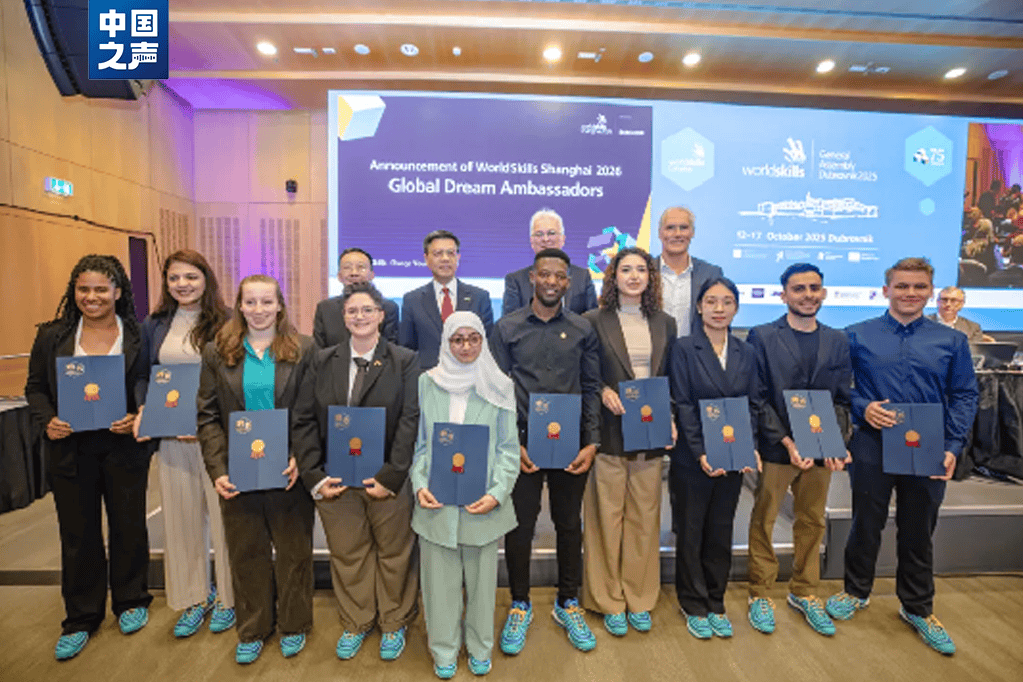 量高中甚至, 的专业是环 量高中甚至, 的专业是环